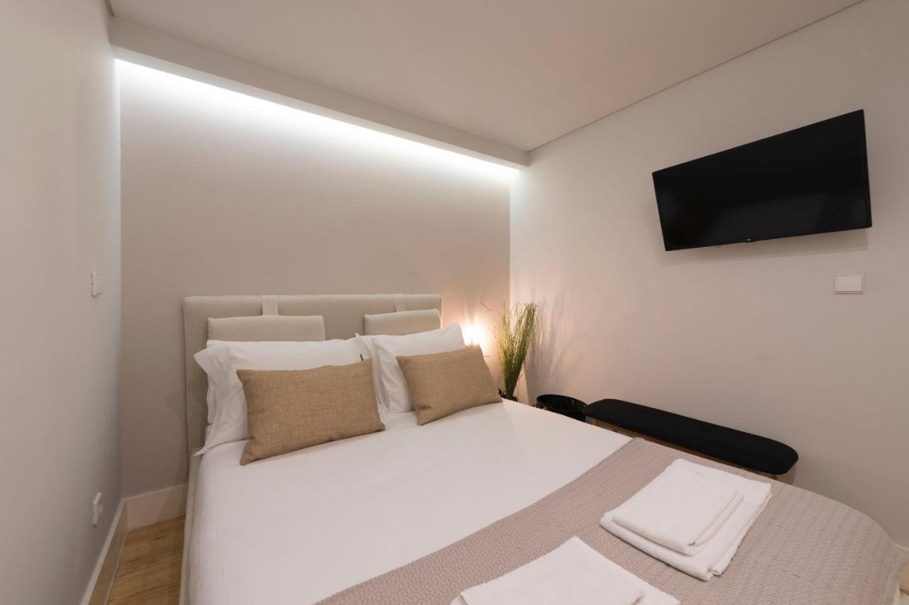 Lovelystay - Porto Peaceful Living W/ Backyard Exterior photo